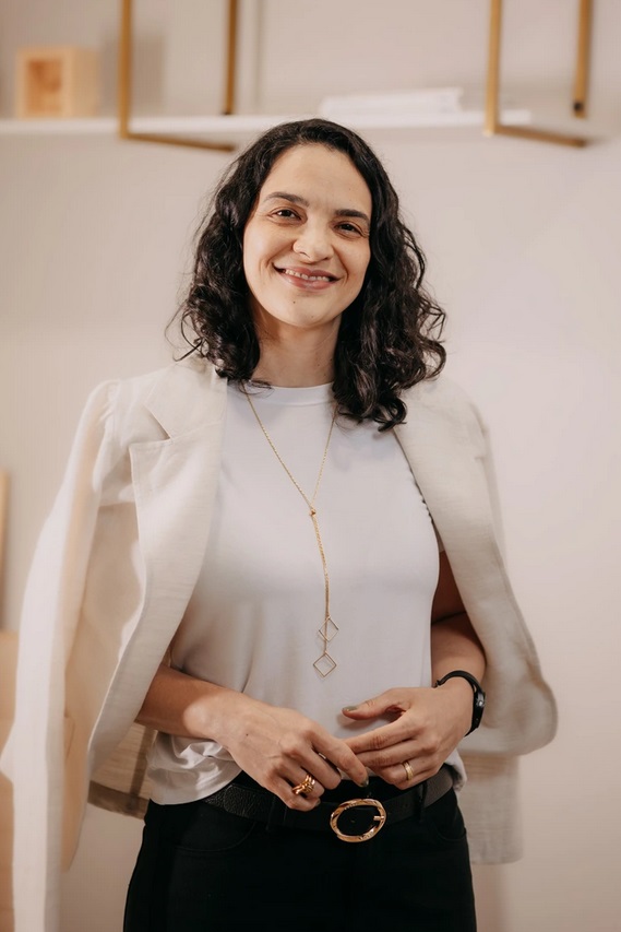 Psicóloga em Mogi Guaçu em ambiente de atendimento acolhedor